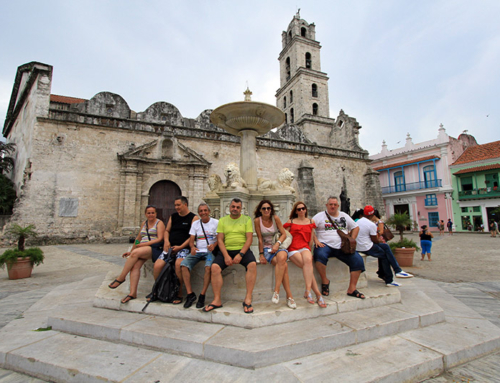 Салса приключение през август в Куба